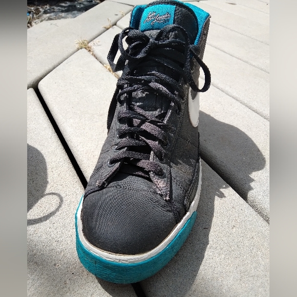 Nike sneakers Lady legends crew Size 12 - Picture 3 of 9